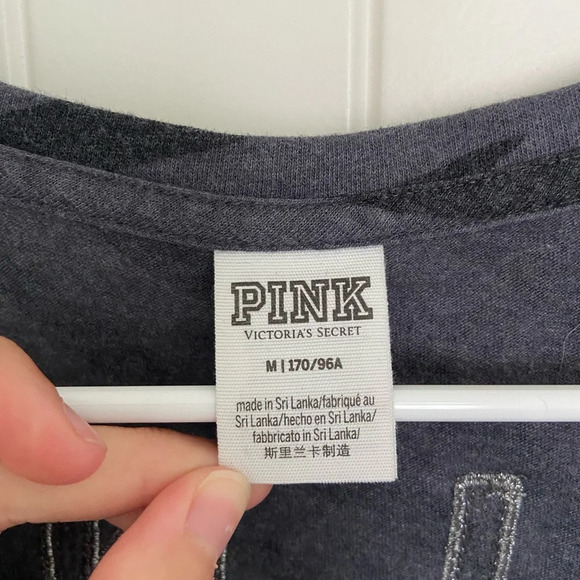 NWOT | PINK Victoria’s Secret women’s gray black zebra print v-neck sequin top M - Picture 2 of 6